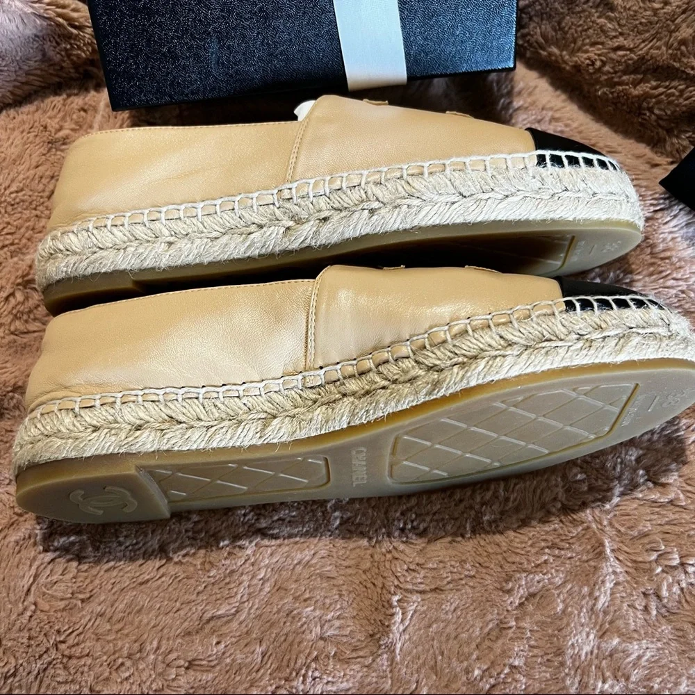 ✨HOST PICK✨ Chanel Espadrilles - Picture 4 of 8